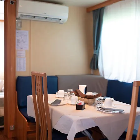 & Orchidea 홀리데이파크