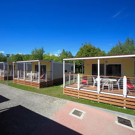 Aldeamento Turístico & Orchidea 3*